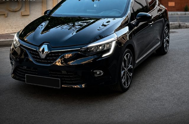 Renault Clio noire de SN Coches